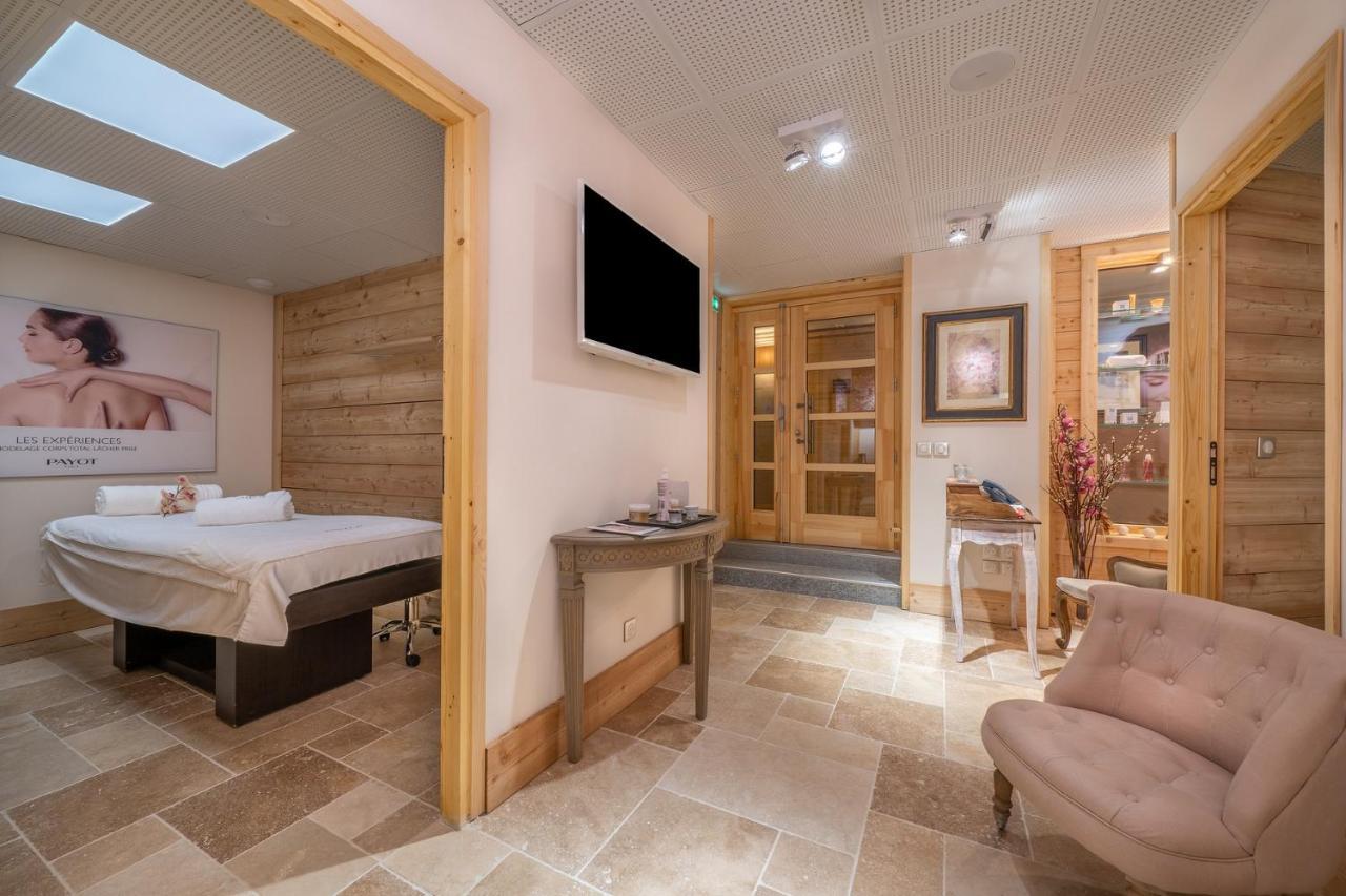 Hotel L'Helios เมรีเบล ภายนอก รูปภาพ