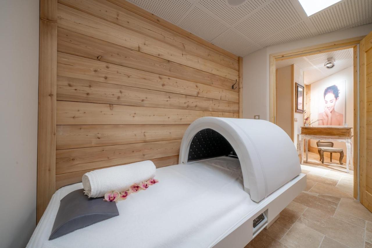 Hotel L'Helios เมรีเบล ภายนอก รูปภาพ