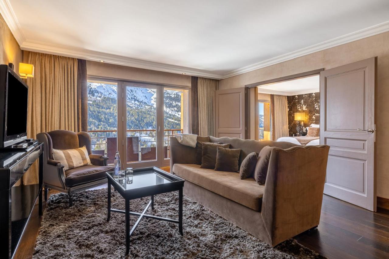 Hotel L'Helios เมรีเบล ภายนอก รูปภาพ