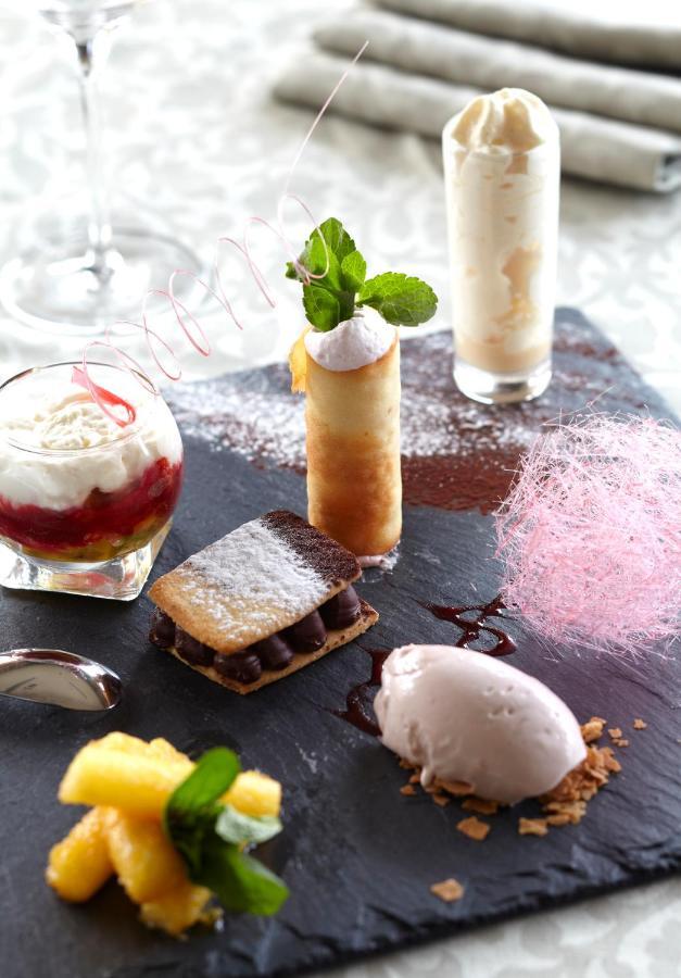 Hotel L'Helios เมรีเบล ภายนอก รูปภาพ